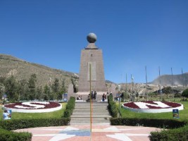 2_ecuador_Mitad-del-Mundo